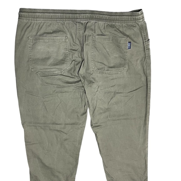 L.L. Bean Men’s Green XL 32” Bean Flex Comfort Stretch Standard Fit Dock Pant - Picture 5 of 13